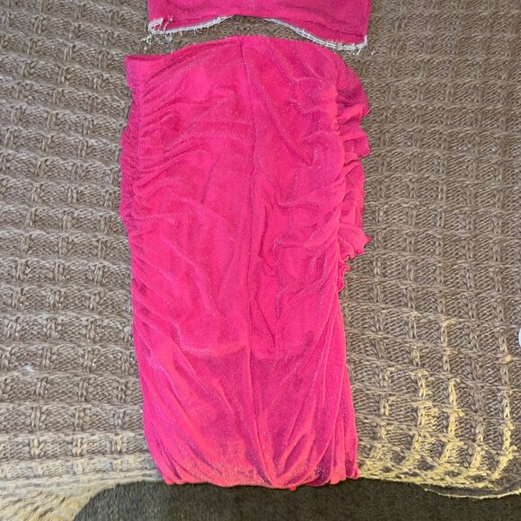 Medium two-piece skirl and tube top set - Picture 2 of 3